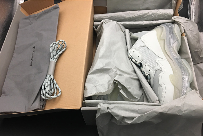 Ba*len*cia*ga triple s trainer 